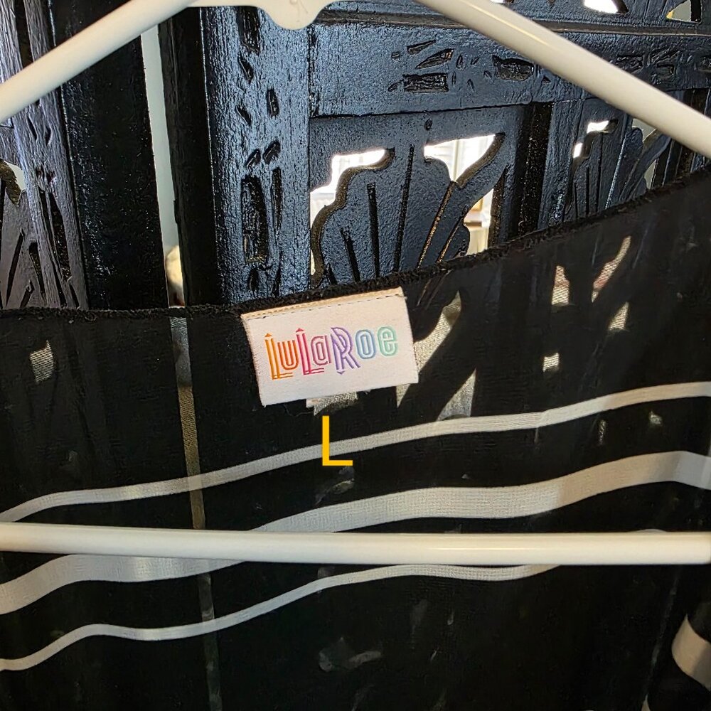 Lularoe L tunic style top